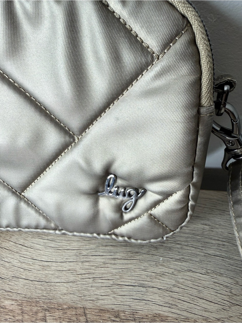 LUG Coupe SE Metallic Bronze Quilted Crossbody Mini Bag Zipper - Picture 3 of 13